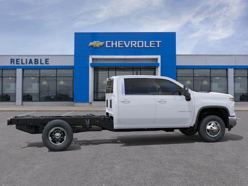 New 2026 Chevrolet Silverado 3500 LT AWD/4WD image 5
