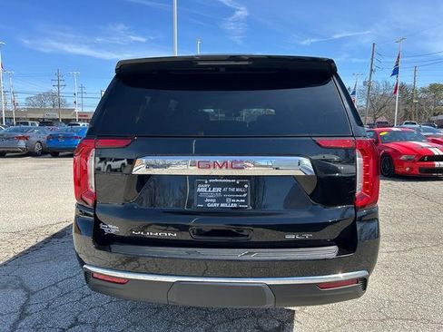 Used 2023 GMC Yukon XL SLT image 4