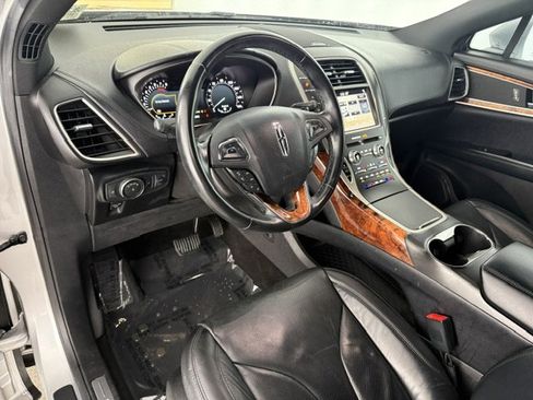Used 2018 Lincoln MKX Reserve FWD image 10
