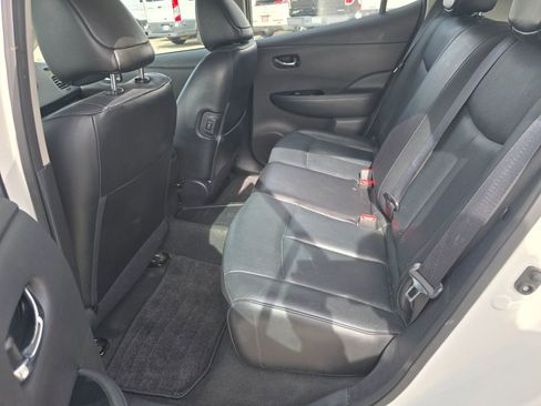 Used 2016 Nissan Leaf SL image 12