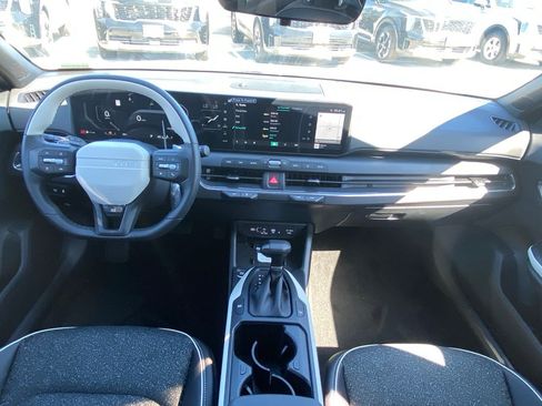 New 2025 Kia K4 EX w/ GT-Line Sunroof Package FWD image 24