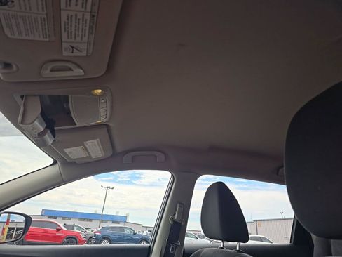 Used 2016 Nissan Rogue S AWD/4WD image 12
