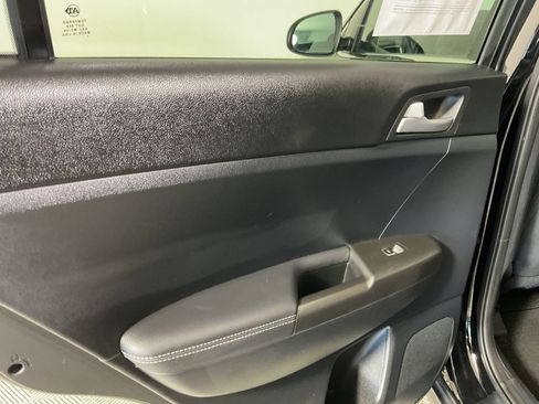 Used 2021 Kia Sportage LX FWD image 18