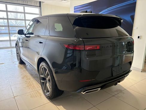 New 2026 Land Rover Range Rover Sport SE image 2