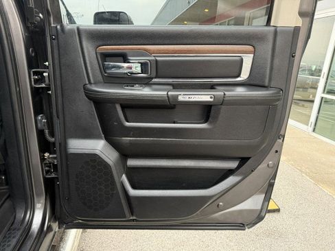 Used 2014 RAM 2500 Laramie image 26