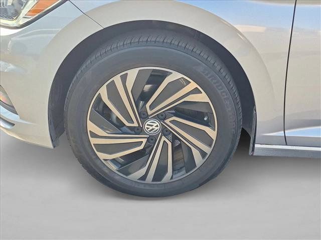 Used 2019 Volkswagen Jetta SEL Premium FWD image 14