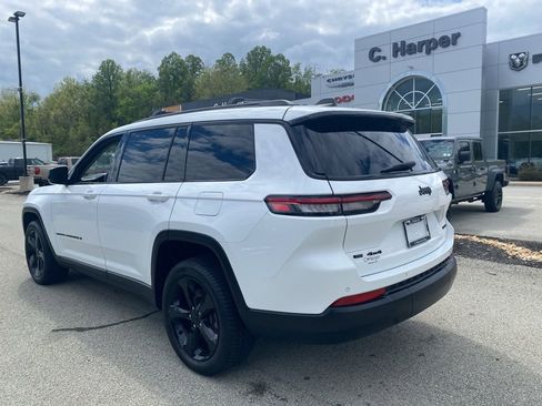 Certified 2023 Jeep Grand Cherokee L Limited w/ Black Appearance Package AWD/4WD image 4