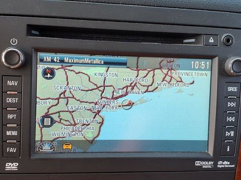 Used 2013 Chevrolet Avalanche LTZ image 28