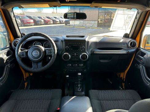 Used 2012 Jeep Wrangler Unlimited Sport image 16