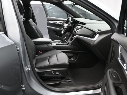 New 2025 Cadillac XT6 Luxury w/ LPO, Floor Liner Package image 17