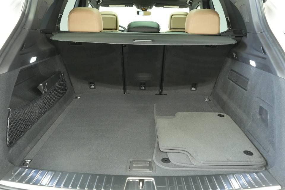 Certified 2026 Porsche Cayenne AWD/4WD image 27