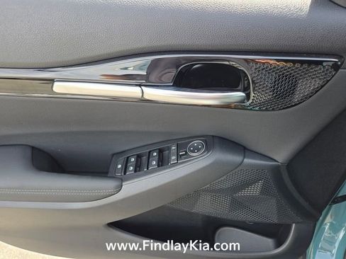 New 2026 Kia Seltos S FWD image 14