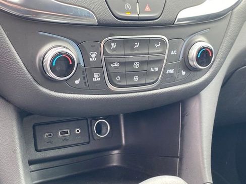 Certified 2024 Chevrolet Equinox LT image 11