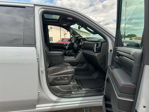 Used 2025 GMC Sierra 2500 AT4X AWD/4WD image 29