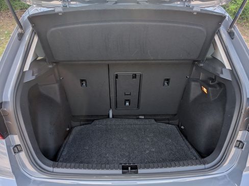 Used 2022 Volkswagen Taos SEL w/ Panoramic Sunroof Package FWD image 19