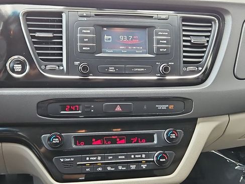 Used 2016 Kia Sedona EX FWD image 14