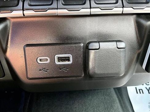 Used 2022 Chevrolet Silverado 1500 Custom image 21