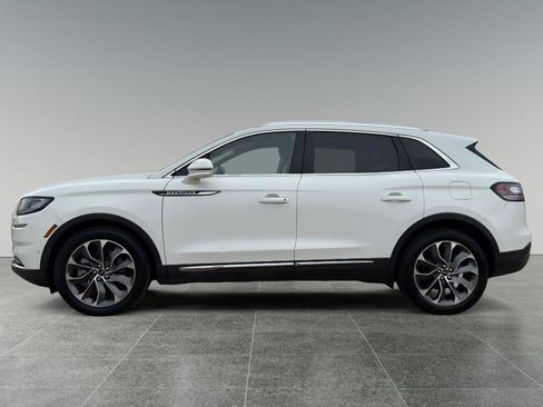 Used 2022 Lincoln Nautilus Reserve w/ Equipment Group 201A image 6