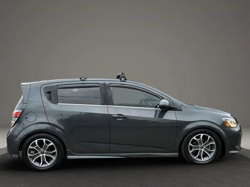 Used 2020 Chevrolet Sonic LT w/ Convenience Package FWD image 8