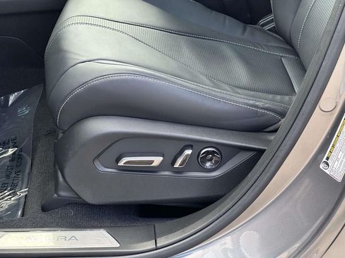 Used 2025 Acura RDX w/ Technology Package AWD/4WD image 15