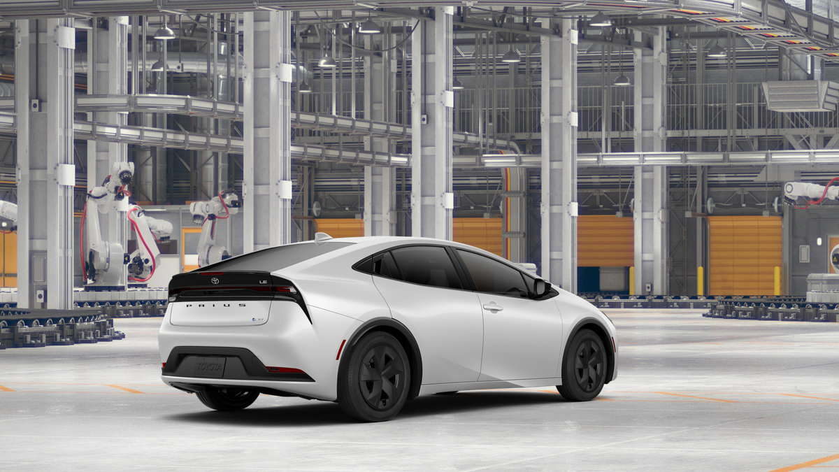 New 2027 Toyota Prius LE FWD image 10
