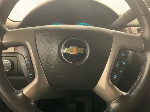 Used 2014 Chevrolet Suburban LS AWD/4WD image 18