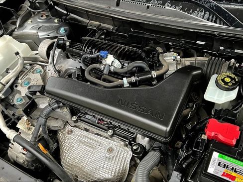 Used 2020 Nissan Rogue SV image 29