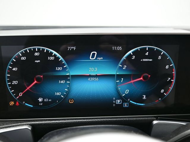 Used 2020 Mercedes-Benz GLB 250 w/ Premium Package image 23