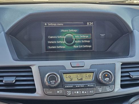 Used 2017 Honda Odyssey SE image 36