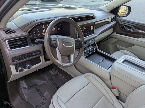 Used 2023 GMC Yukon XL Denali image 14