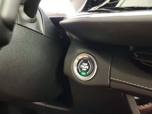 Used 2023 Buick Envision Avenir AWD/4WD image 21