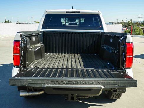 New 2026 Toyota Tacoma TRD Off-Road AWD/4WD image 12
