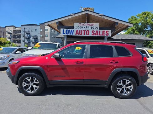 Used 2014 Jeep Cherokee Trailhawk w/ Comfort/Convenience Group AWD/4WD image 4