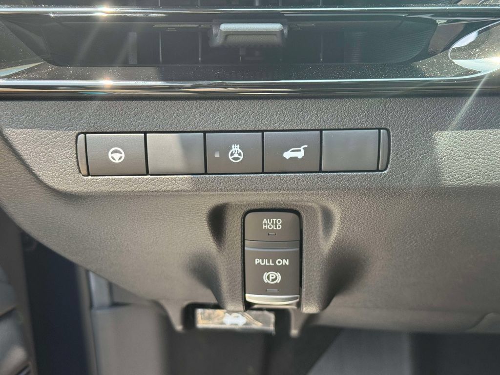 Used 2025 Nissan Murano SL AWD/4WD image 20