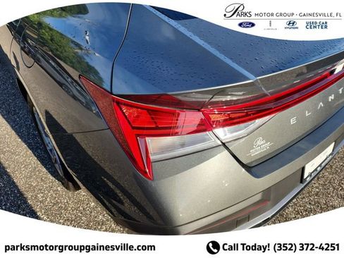 New 2025 Hyundai Elantra Hybrid FWD image 6