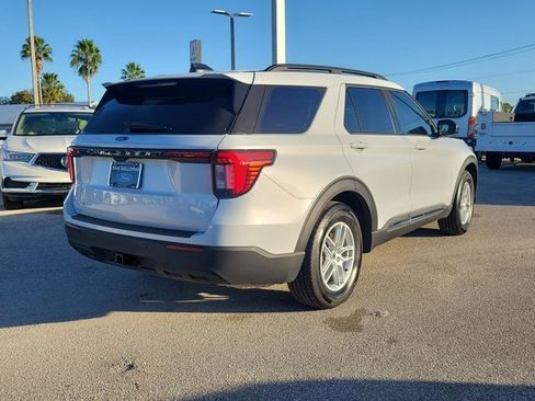 Certified 2025 Ford Explorer Active image 6