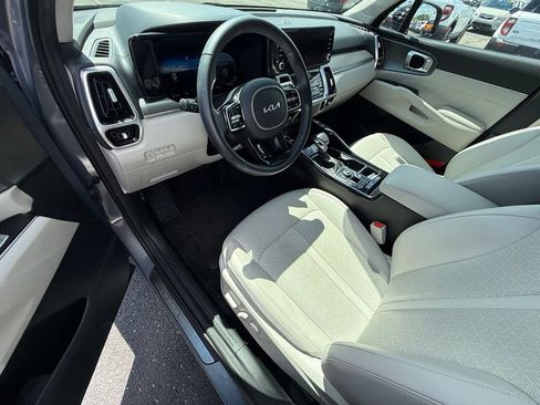 Used 2023 Kia Sorento SX FWD image 17