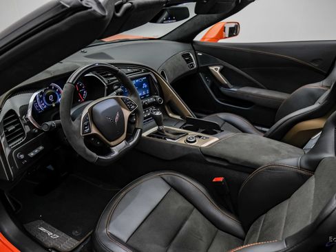 Used 2019 Chevrolet Corvette ZR1 RWD image 2
