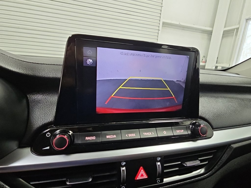 Used 2022 Kia Forte LXS FWD image 16