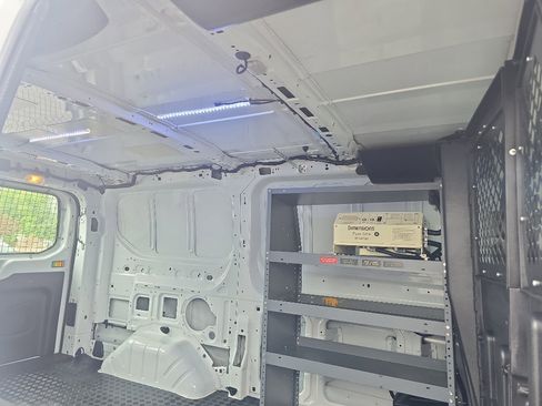 Used 2016 Ford Transit 250 130 Low Roof RWD image 16