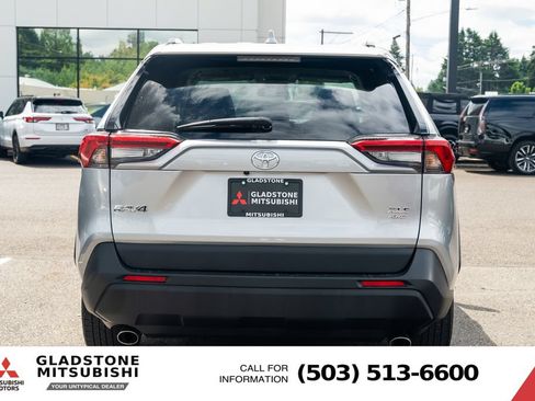 Used 2023 Toyota RAV4 XLE AWD/4WD image 6