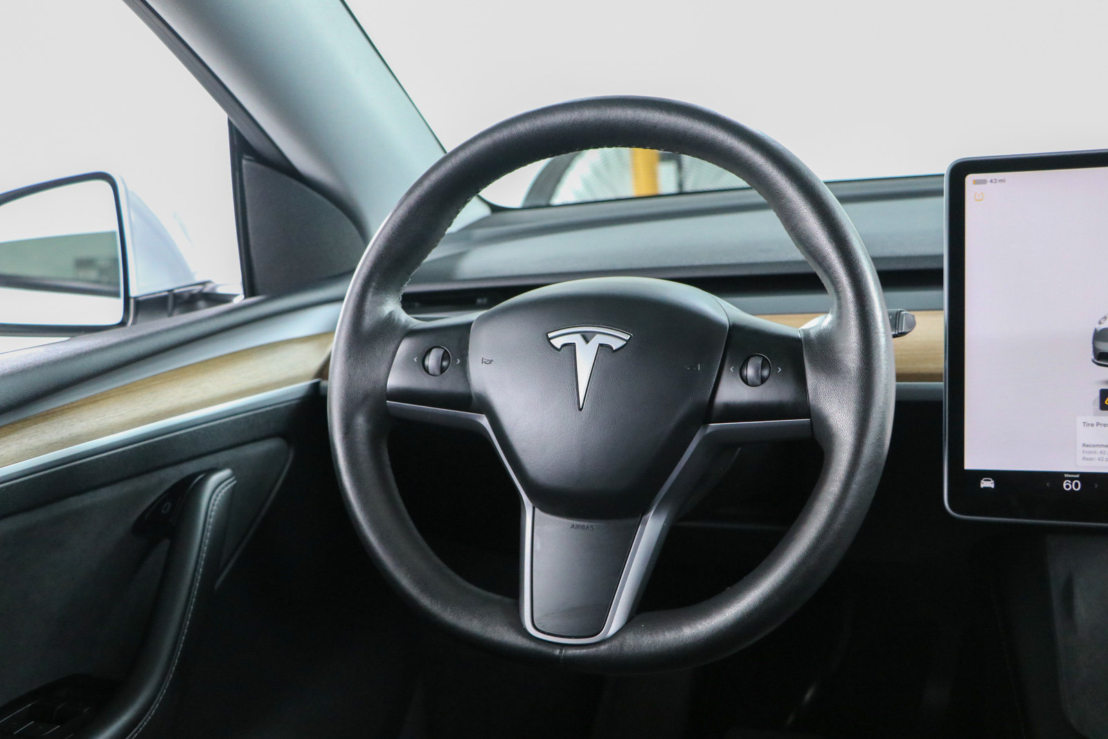 Used 2023 Tesla Model Y AWD image 12