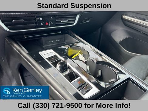 Used 2024 Volkswagen Atlas SEL Premium R-Line AWD/4WD image 34