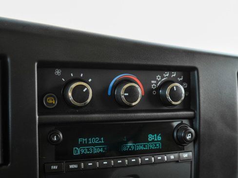 Used 2015 Chevrolet Express 2500 LT w/ LT Preferred Equipment Group image 26