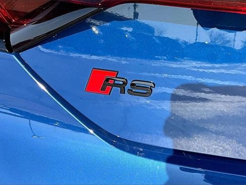 Used 2023 Audi RS e-tron GT w/ Carbon Performance Package image 33