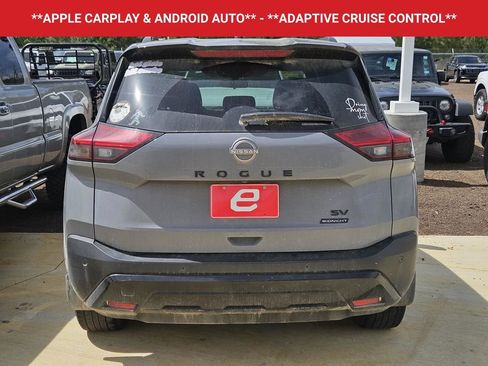 Used 2023 Nissan Rogue SV w/ SV Premium B Package image 5