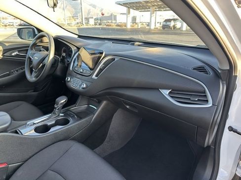 Used 2024 Chevrolet Malibu LT image 24