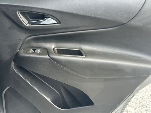 Used 2024 Chevrolet Equinox LT FWD image 16