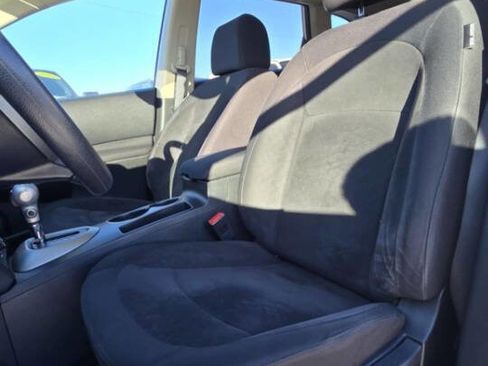 Used 2010 Nissan Rogue S w/ 360 Degree Value Pkg image 7