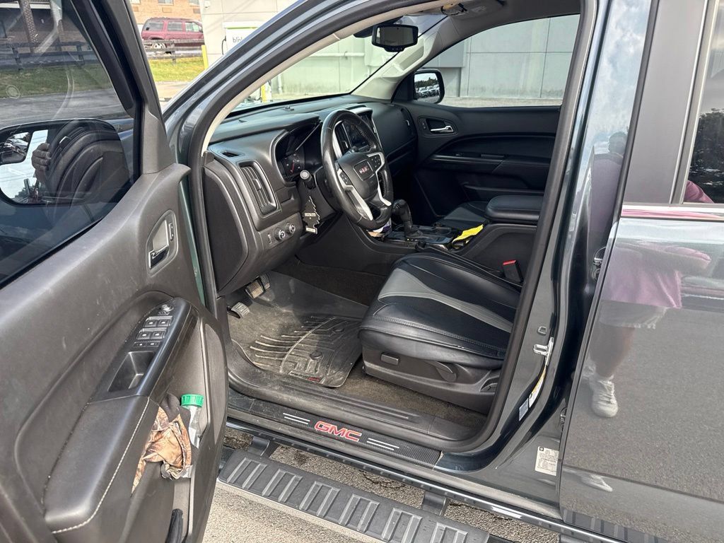 Used 2015 GMC Canyon SLE w/ SLE Convenience Package AWD/4WD image 5